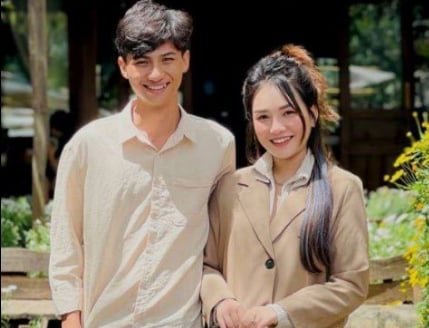 Bạn mới cưới đến nhà xin chịch