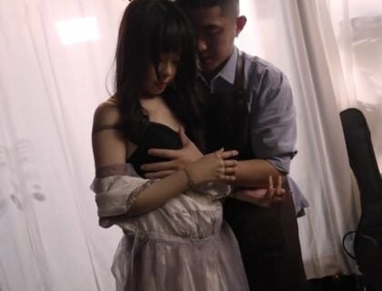 Thác loạn với nàng đẹp lúc bình minh rực rỡ