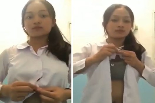 Nữ sinh xinh đẹp thỏa mãn với tình dục với bạn trai