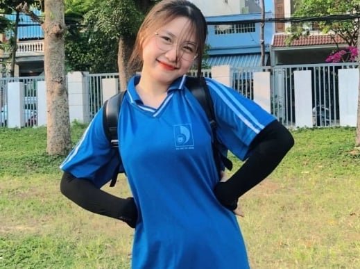 Cái mông của Dương Thị Minh rất hấp dẫn đấy